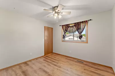 5785 Yucca Lane N, Plymouth, MN 55446 - Photo 19