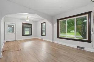 146 W Winter Ave, Elmwood, WI 54740 - Photo 5