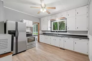146 W Winter Ave, Elmwood, WI 54740 - Photo 7