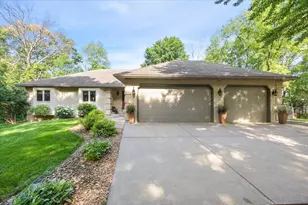 21824 Quincy St NE, Cedar, MN 55011 - Photo 3