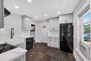 3859 Penn Ave N, Minneapolis, MN 55412 - Photo 15