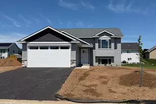 1625 Squirrel Way, New Richmond, WI 54017 - Photo 1