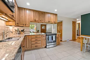 8418 Kell Ave S, Bloomington, MN 55437 - Photo 13