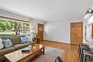8418 Kell Ave S, Bloomington, MN 55437 - Photo 7
