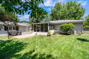 8418 Kell Ave S, Bloomington, MN 55437 - Photo 5