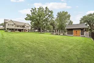 8524 Haeg Dr, Bloomington, MN 55431 - Photo 53