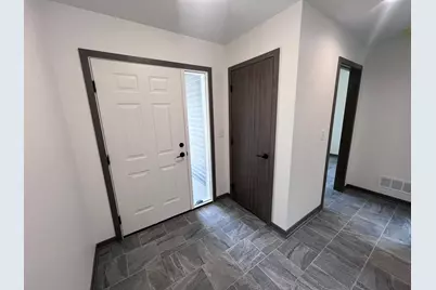 1425 Sunrise Avenue SE, Rochester, MN 55904 - Photo 3
