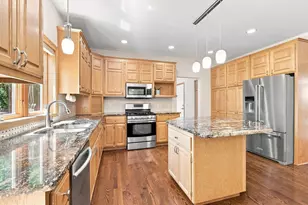 18129 Jarl Ct, Lakeville, MN 55044 - Photo 3