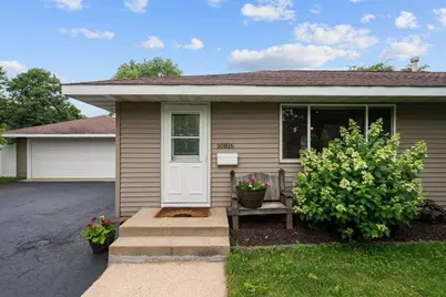 10816 Stanley Avenue S, Bloomington, MN 55437 - Photo 3