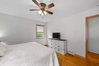 10816 Stanley Avenue S, Bloomington, MN 55437 - Photo 27