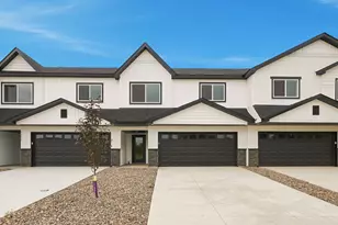1104 45th Ave NE, Saint Cloud, MN 56304 - Photo 1