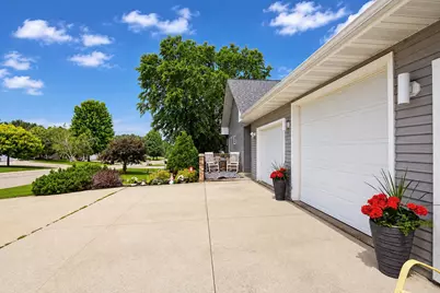 1901 16th Street SW, Austin, MN 55912 - Photo 3