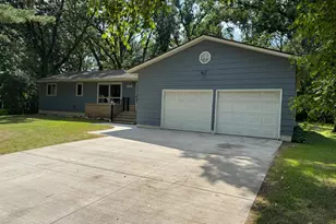 829 10th St SW, Wadena, MN 56482 - Photo 1