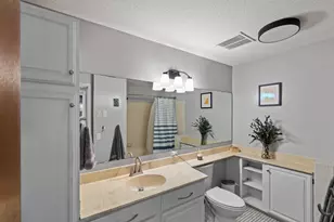1372 Carling Dr, Saint Paul, MN 55108 - Photo 21