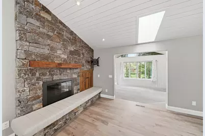 1831 Koehnen Circle, Excelsior, MN 55331 - Photo 11