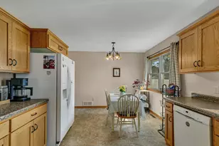 916 River Ave S, Sauk Rapids, MN 56379 - Photo 7