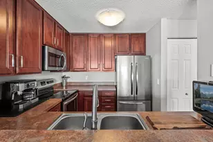 6020 Chasewood Pkwy, Hopkins, MN 55343 - Photo 17