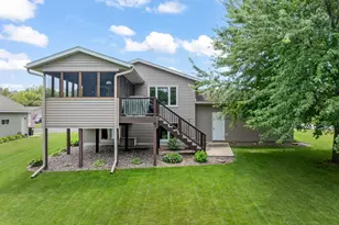 450 Lally Ct, Zumbrota, MN 55992 - Photo 3