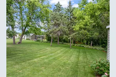 450 Lally Court, Zumbrota, MN 55992 - Photo 5
