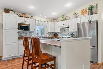 450 Lally Court, Zumbrota, MN 55992 - Photo 7