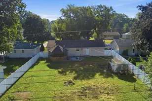 924 Fuller St S, Shakopee, MN 55379 - Photo 33