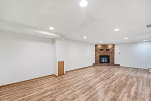 924 Fuller St S, Shakopee, MN 55379 - Photo 25