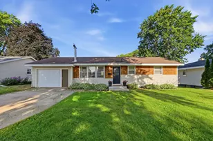 924 Fuller St S, Shakopee, MN 55379 - Photo 1