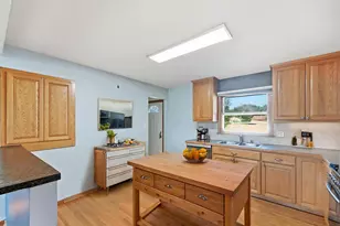 924 Fuller St S, Shakopee, MN 55379 - Photo 7