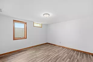 924 Fuller St S, Shakopee, MN 55379 - Photo 23