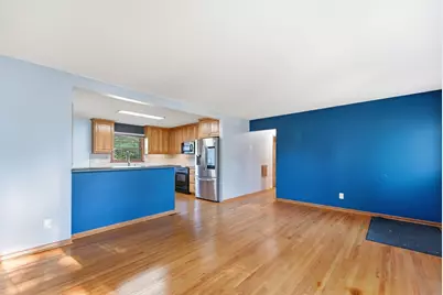 924 Fuller Street S, Shakopee, MN 55379 - Photo 3