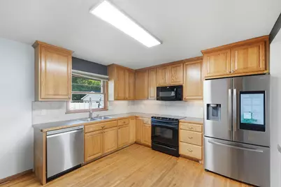 924 Fuller Street S, Shakopee, MN 55379 - Photo 9
