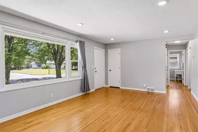 6625 Wyoming Avenue N, Brooklyn Park, MN 55428 - Photo 7