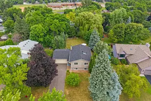 8648 N Zinnia Way, Maple Grove, MN 55369 - Photo 5