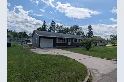 215 Madison Avenue SW, Wadena, MN 56482 - Photo 3