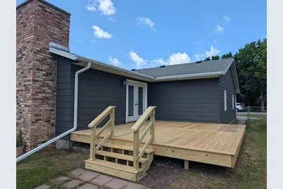 215 Madison Avenue SW, Wadena, MN 56482 - Photo 5