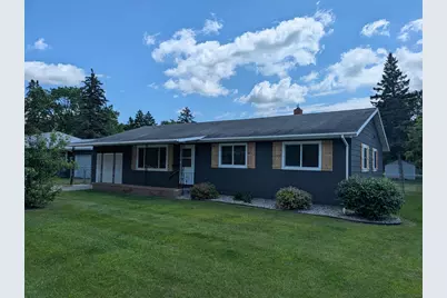 215 Madison Avenue SW, Wadena, MN 56482 - Photo 1