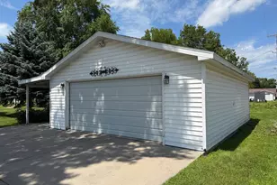 411 16th St S, Benson, MN 56215 - Photo 7