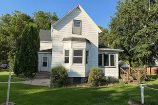 411 16th St S, Benson, MN 56215 - Photo 3
