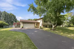 11852 99th Ave N, Maple Grove, MN 55369 - Photo 3