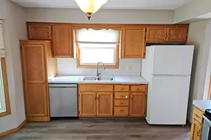 7613 Fairfield Rd, Brooklyn Park, MN 55444 - Photo 5