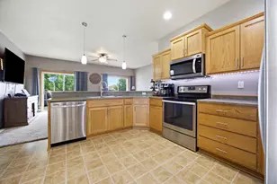 1268 39th Ave S, Moorhead, MN 56560 - Photo 7