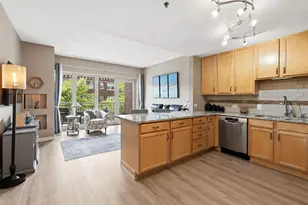 929 Portland Ave, Minneapolis, MN 55404 - Photo 1