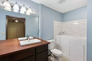 2280 E Medicine Lake Blvd, Plymouth, MN 55441 - Photo 11