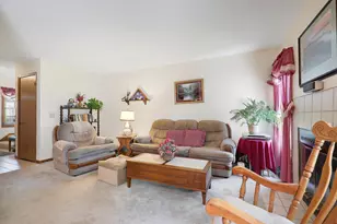 14389 Bedford Dr, Eden Prairie, MN 55346 - Photo 13