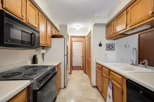 14389 Bedford Dr, Eden Prairie, MN 55346 - Photo 17