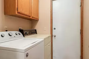14389 Bedford Dr, Eden Prairie, MN 55346 - Photo 37