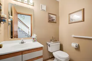 14389 Bedford Dr, Eden Prairie, MN 55346 - Photo 31