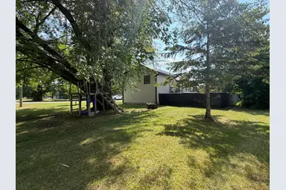 1632 4th Avenue E, International Falls, MN 56649 - Photo 5