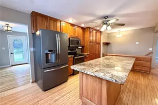 225 Sunrise Blvd Blvd, Redwood Falls, MN 56283 - Photo 9