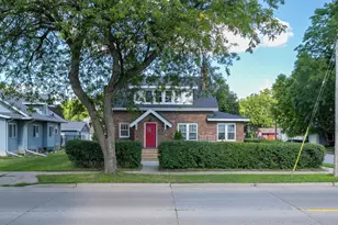 802 Range St, North Mankato, MN 56003 - Photo 3